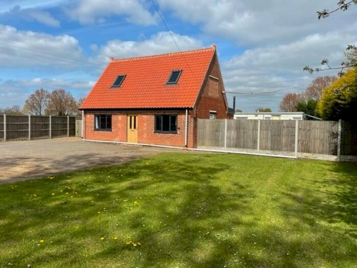 Detached House For Sale In Mustard House, Coxhill Road, North Burlingham, Norwich, Norfolk, NR13