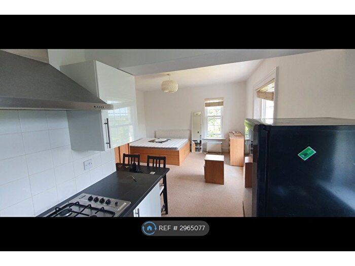 Studio To Rent In Park Road, Hanslope, Milton Keynes, MK19