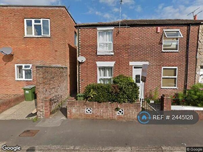 3 Bedroom End Of Terrace House To Rent In Sir Georges Road, Southampton, SO15