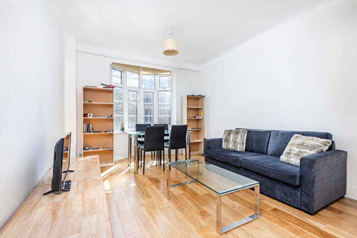 1 Bedroom Apartment To Rent In Grove End Gardens, Grove End Road, St Johns Wood, London, NW8