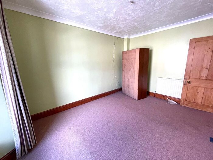 3 Bedroom End Of Terrace House For Sale In Amp; Raymond Road, Redruth, Cornwall, TR15