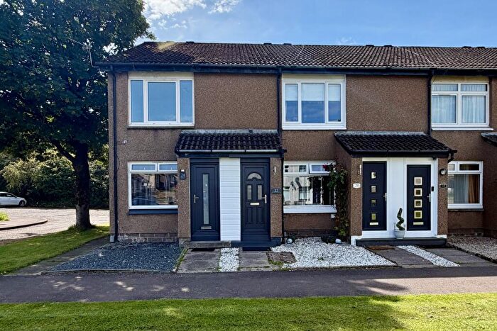1 Bedroom Apartment To Rent In Greenfield Quadrant, Newarthill, ML1