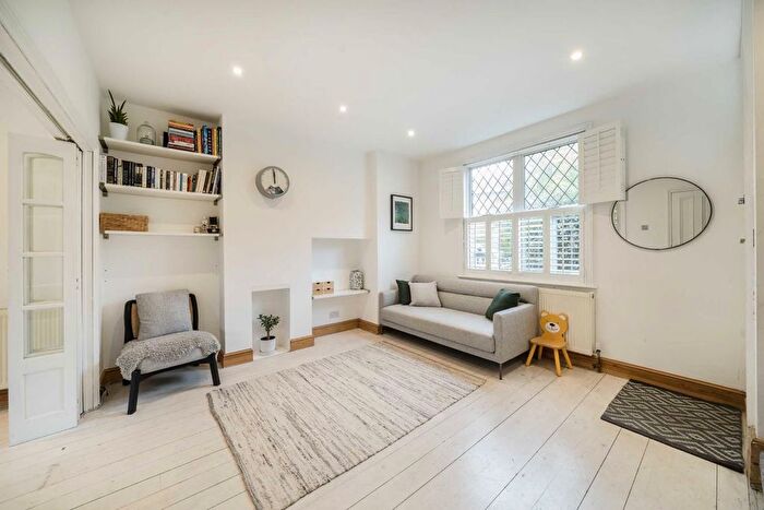 3 Bedroom Terraced House For Sale In Lessingham Avenue, Tooting, SW17