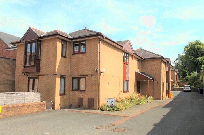2 Bedroom Flat To Rent In St Wilfrids Court, Hexham, Northumberland, NE46
