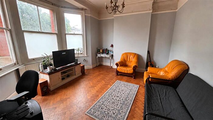 1 Bedroom Property To Rent In New Cross Road, London, SE14