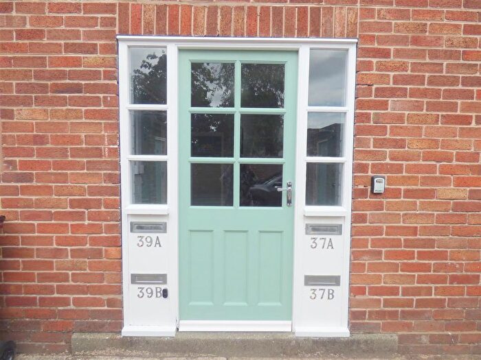 2 Bedroom Flat To Rent In Acacia Avenue, Huyton, Liverpool, L36