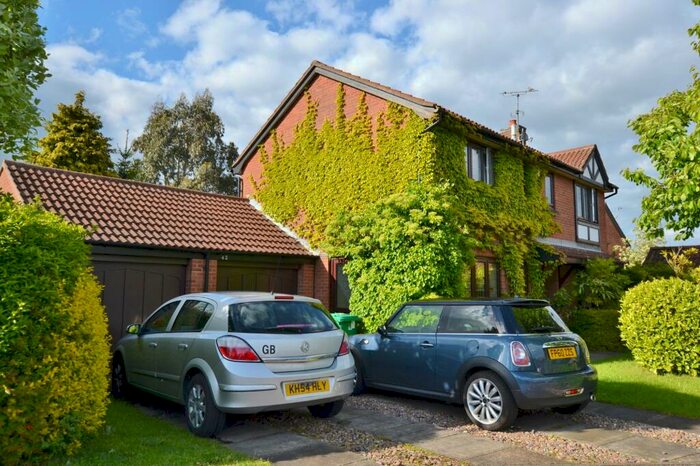 4 Bedroom Detached House To Rent In Torvill Drive, Nottingham, Nottinghamshire, NG8