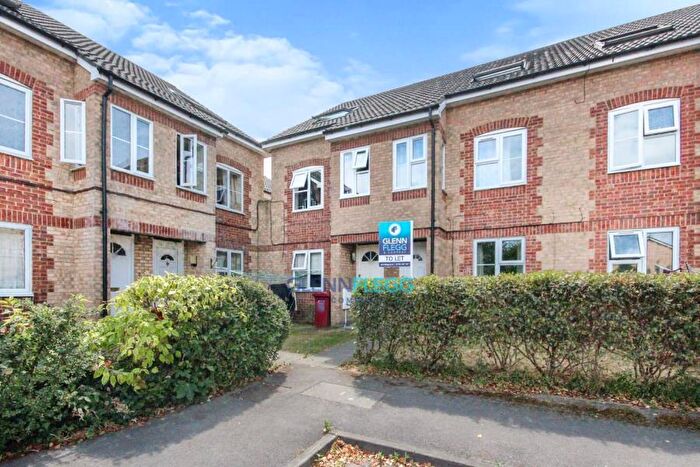 1 Bedroom Flat To Rent In Maplin Park Langley, Berkshire, SL3