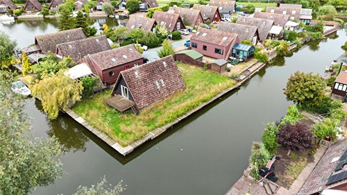 1 Bedroom Bungalow For Sale In Isleham Marina, Fen Bank, Ely, Cambridgeshire, CB7