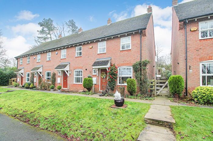 3 Bedroom End Of Terrace House For Sale In Chestnut Avenue, Bromham, MK43