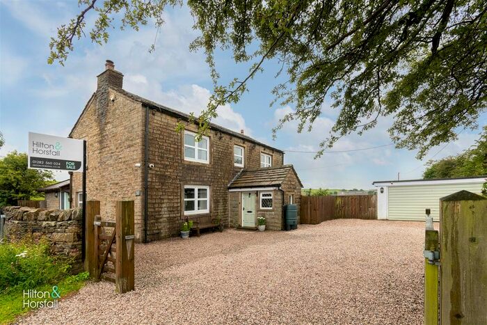 4 Bedroom Detached House For Sale In Proctor Cote House, Todmorden Road, Briercliffe, BB10