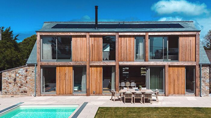 5 Bedroom Detached House For Sale In Sycamore Close, Rock, PL27