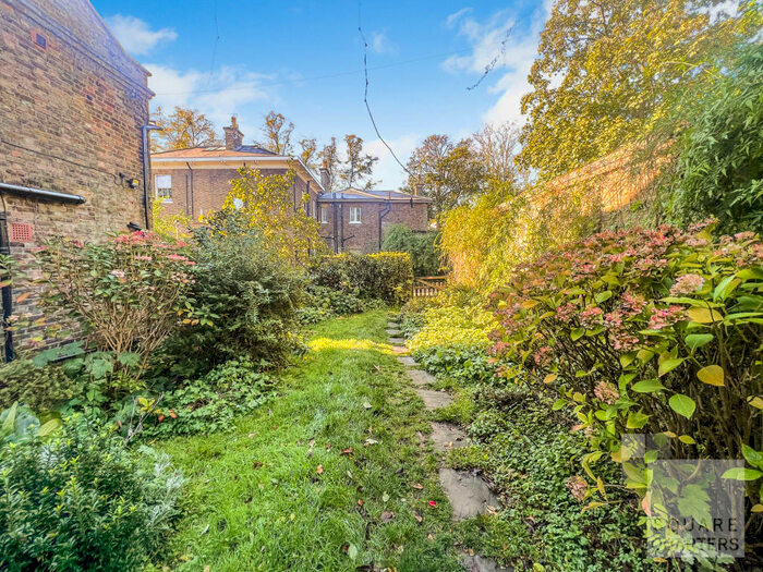 2 Bedroom Flat To Rent In St. Annes Close, Highgate, N6