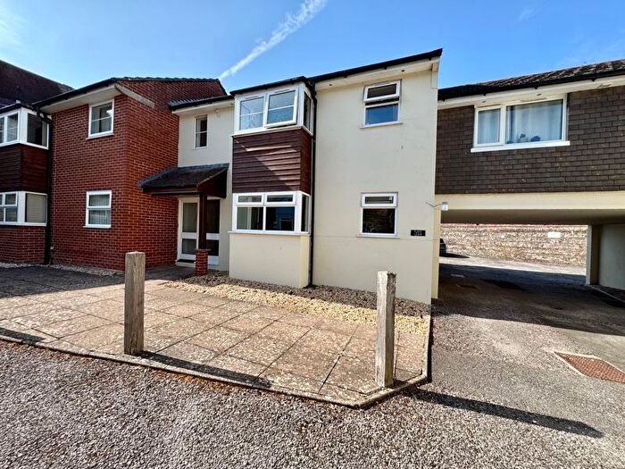 2 Bedroom Flat For Sale In Colliton Street, Dorchester, DT1