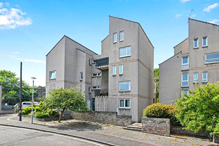 2 Bedroom Duplex For Sale In / Abbeyhill Crescent, Abbeyhill, Edinburgh, EH8