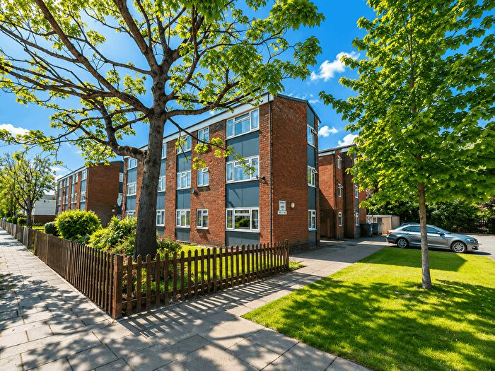 2 Bedroom Flat To Rent In Stuart Avenue, Harrow, HA2