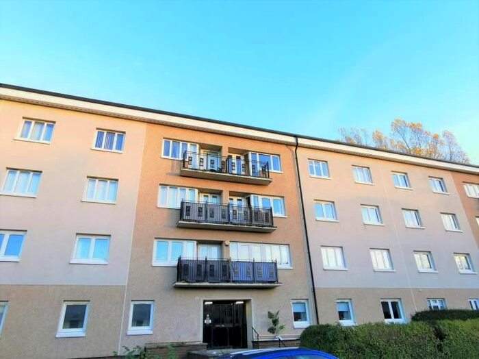 3 Bedroom Flat To Rent In Berryknowes Road, Cardonald, Glasgow, G52
