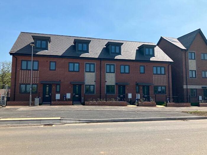 4 Bedroom House To Rent In Barrosa Way, Whitehouse, Milton Keynes, MK8