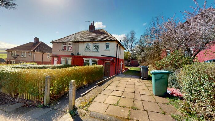 3 Bedroom Semi-Detached House To Rent In Green Mount, Thornton, Bradford, BD13