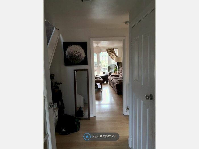 3 Bedroom Semi-Detached House To Rent In Frescade Crescent, Basingstoke RG21