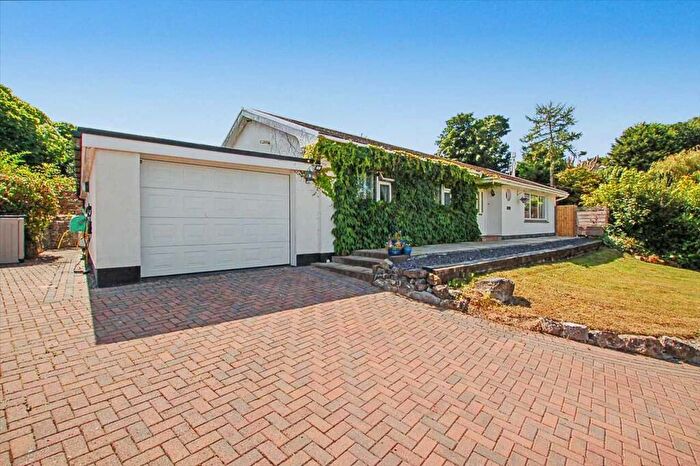 3 Bedroom Detached Bungalow For Sale In Hawthorns, Grove Hill, SA71