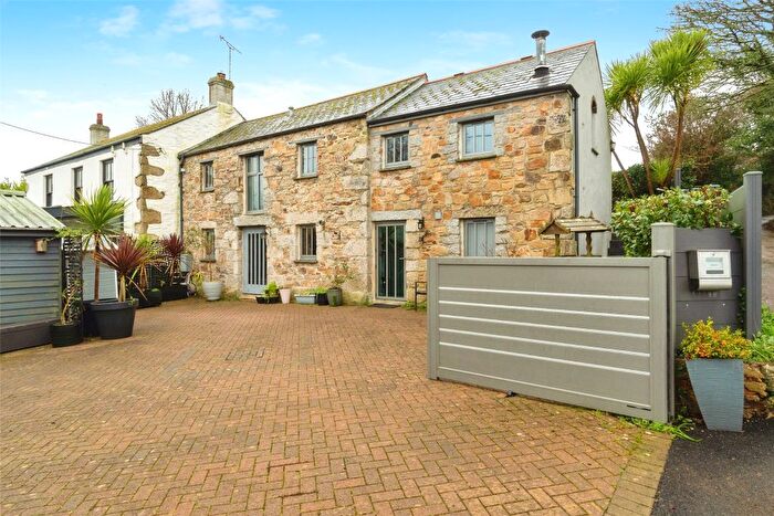 2 Bedroom Barn Conversion For Sale In Perranwell Station, Truro, Cornwall, TR3