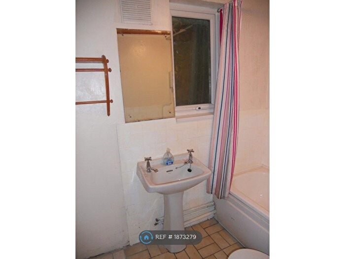1 Bedroom End Of Terrace House To Rent In Jersey Road, Swansea, SA1