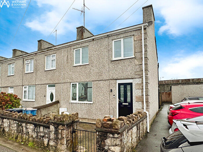 3 Bedroom End Of Terrace House For Sale In London Road, Holyhead, LL65