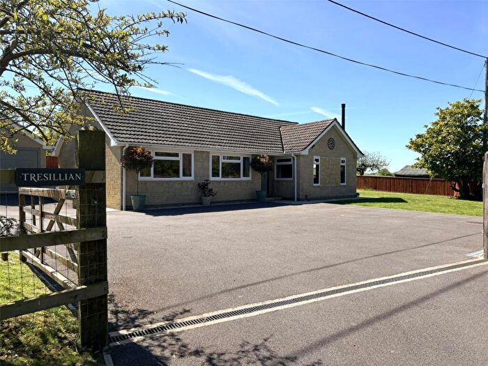 3 Bedroom Bungalow For Sale In Tresillian, Semley, Shaftesbury, Dorset, SP7