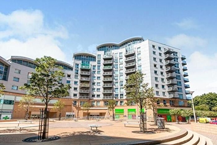 2 Bedroom Flat To Rent In Crown Heights, Alencon Link, Basingstoke, RG21