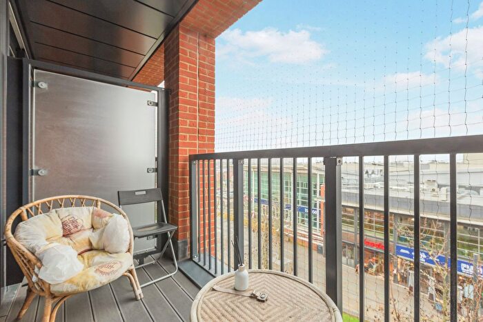 2 Bedroom Flat For Sale In Exchange Street, Aylesbury, HP20