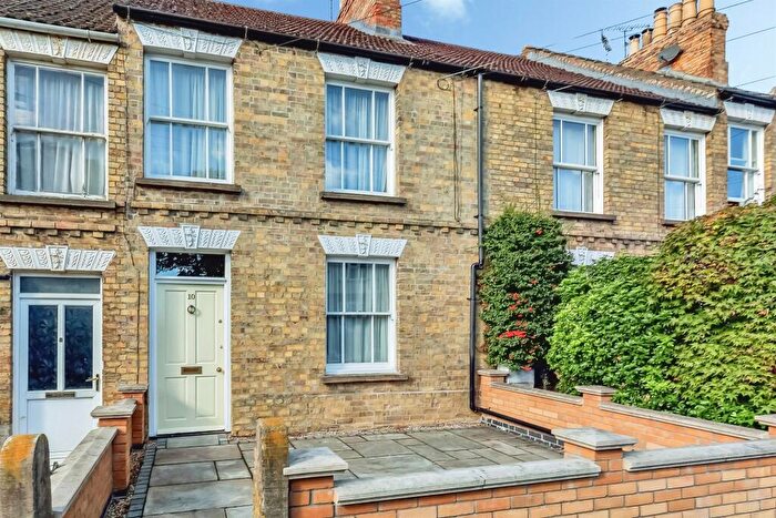 2 Bedroom Terraced House For Sale In Conduit Road, Stamford, PE9