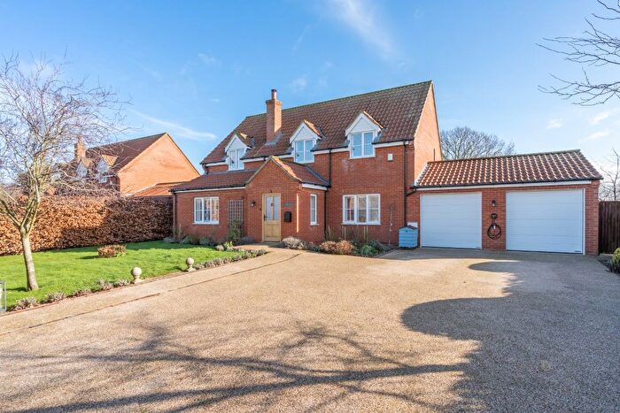 4 Bedroom Detached House For Sale In Tate Loke, Hickling, Norwich, NR12