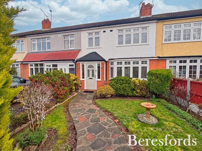 3 Bedroom Terraced House For Sale In Clyde Crescent, Upminster, RM14