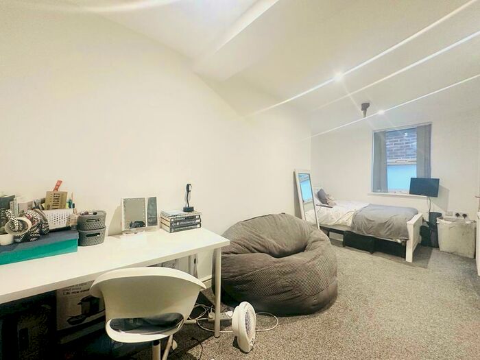 Studio To Rent In Derby Road, Nottingham, NG7