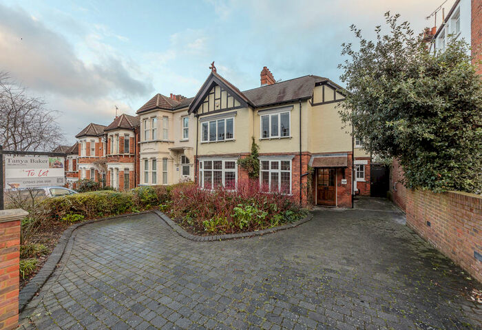 5 Bedroom Semi-Detached House To Rent In Glenluce Road, Westcombe Park, SE3