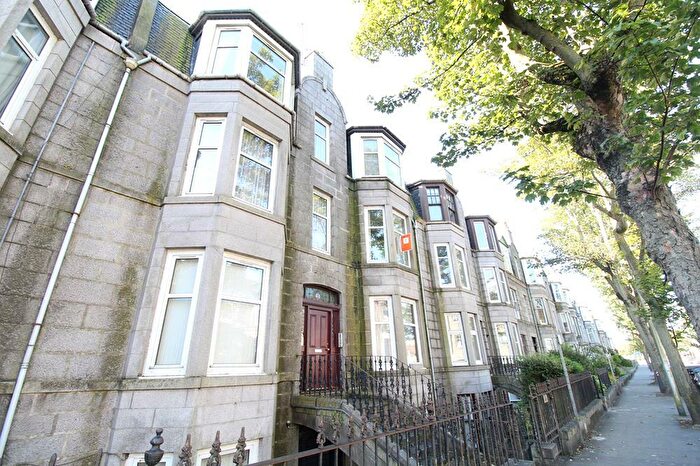 1 Bedroom Flat To Rent In Fonthill Road Flat, First Left, AB11