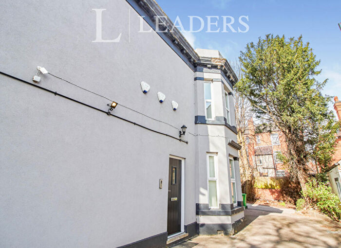 2 Bedroom Apartment To Rent In The Manse, NG7