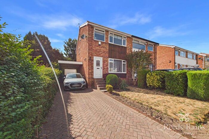 3 Bedroom Semi-Detached House For Sale In Styebank Lane, Rothwell, Leeds, West Yorkshire, LS26