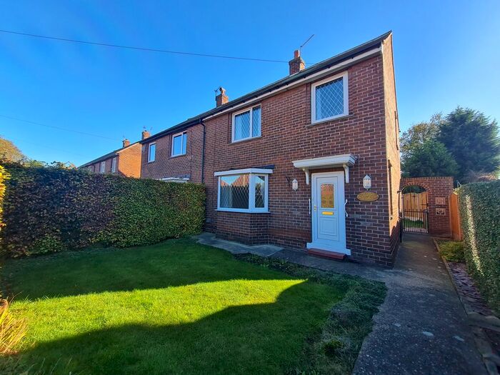 3 Bedroom Semi-Detached House To Rent In Monument Lane, Pontefract, WF8