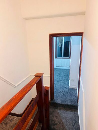 3 Bedroom Flat To Rent In Crofton Road, London, E13