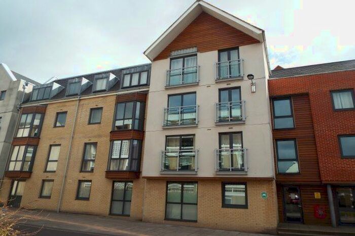 1 Bedroom Flat To Rent In Castle Way, Southampton, SO14