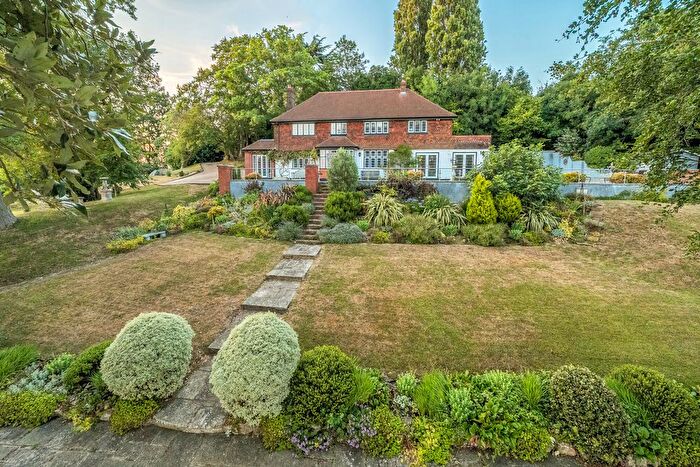 4 Bedroom Detached House For Sale In Westerham Road, Keston, BR2