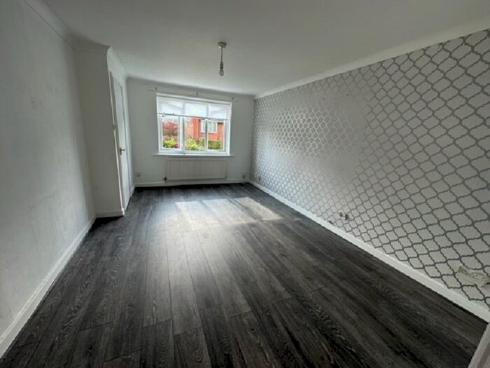 Houses to rent in Canova Close, Liverpool, L27