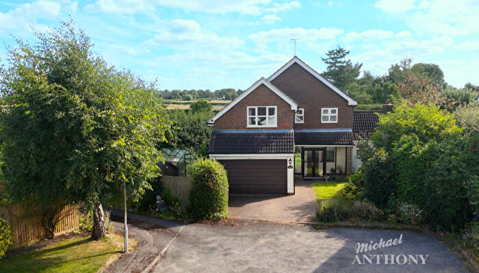 4 Bedroom Detached House For Sale In Old Farm Close, Horton, LU7