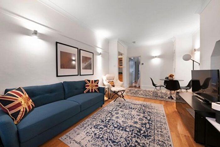 1 Bedroom Flat To Rent In Carrington Street, London, W1J
