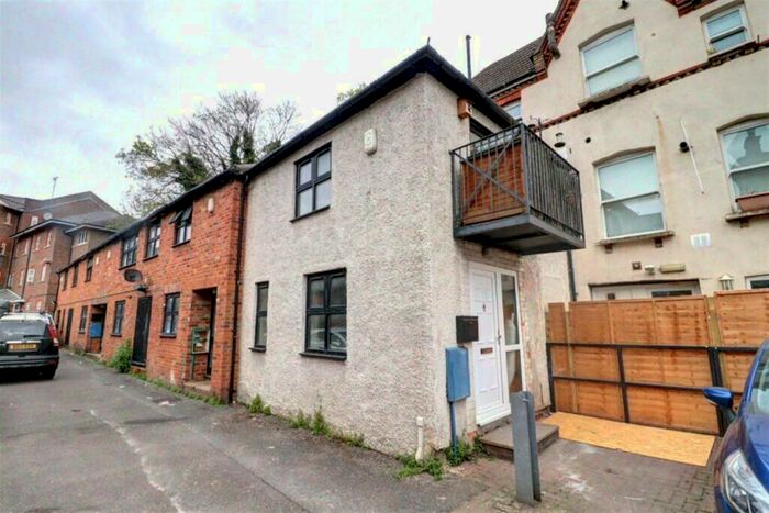 1 Bedroom House To Rent In Station Close, HP13