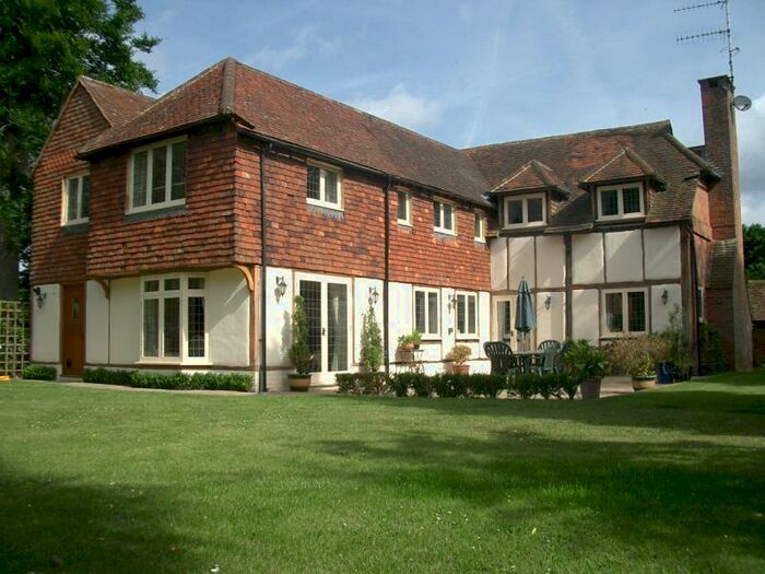 5 Bedroom Barn To Rent In Gravelpits Lane Guildford, GU5