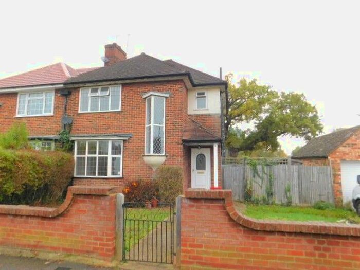 3 Bedroom Semi-Detached House To Rent In Court Drive, Hillingdon, UB10