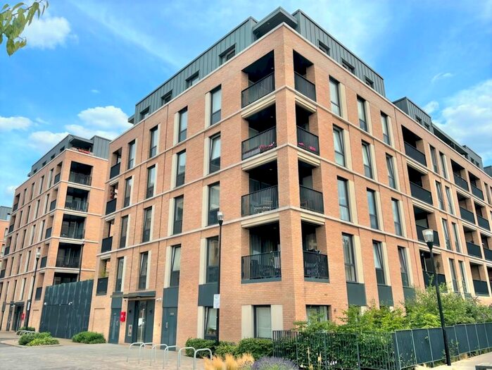 2 Bedroom Flat To Rent In Holman Drive, Southall, UB2